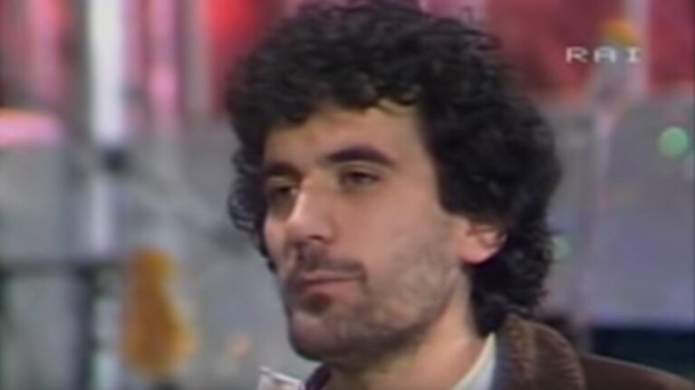 Troisi nel 1981 raccontò di aver rinunciato a Sanremo due giorni prima.