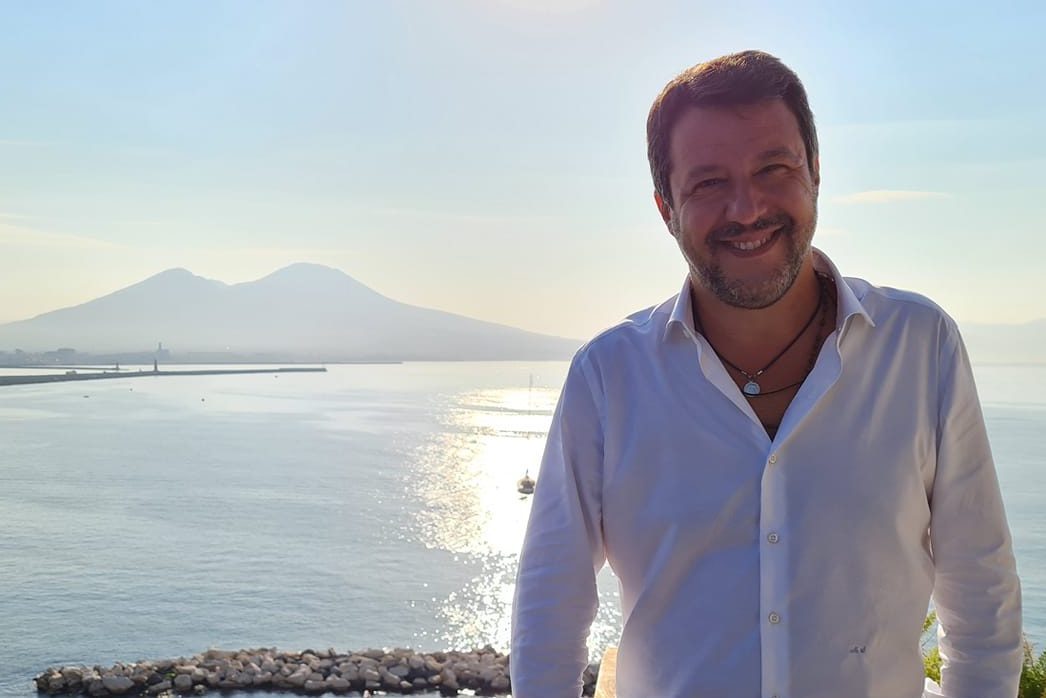 Salvini: "Un sindaco leghista a Napoli? Ci stiamo lavorando". Poi incontra Manfredi