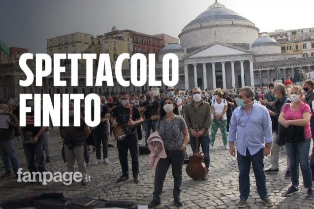 Lavoratori dello spettacolo in piazza dopo il lockdown