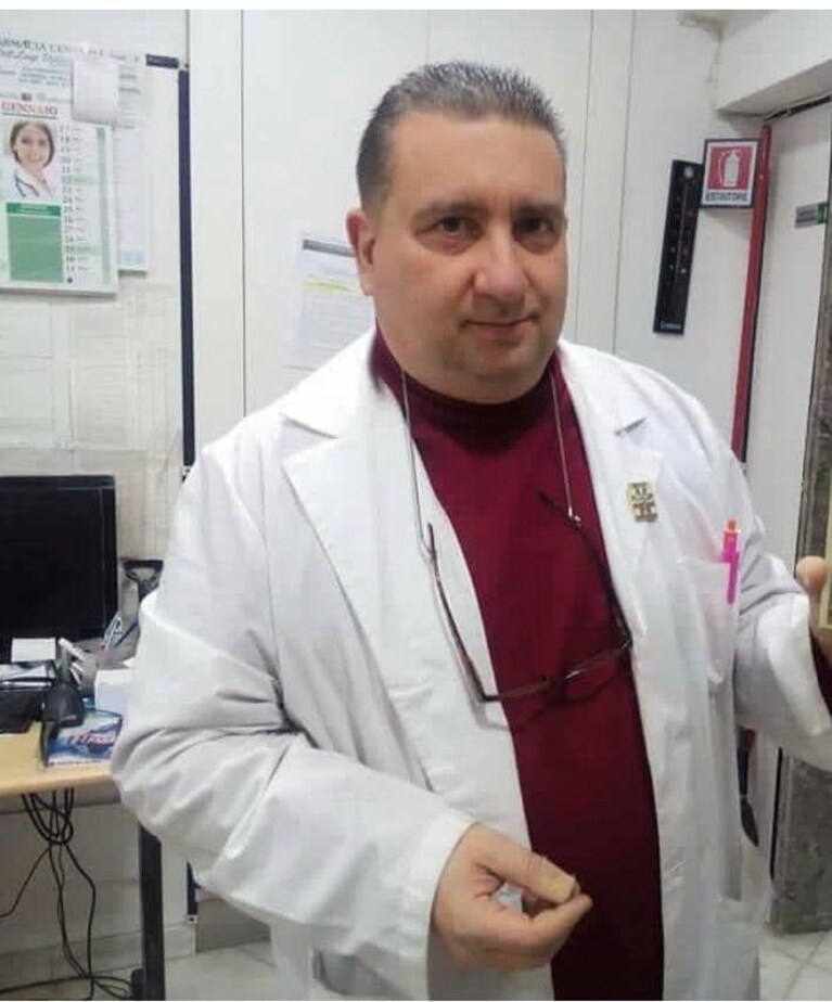 Il dottor Pacifico Dubbioso, farmacista di Somma Vesuviana, nel Napoletano.