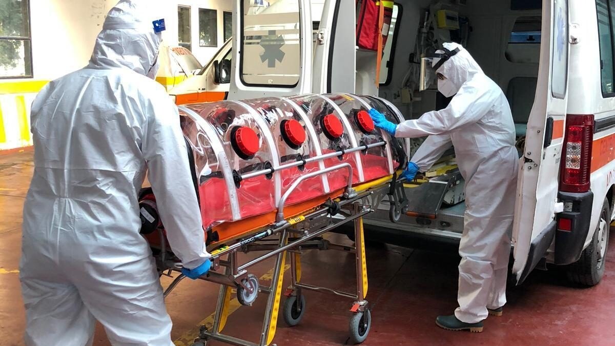 Il materiale donato all'ospedale Antonio Cardarelli di Napoli.