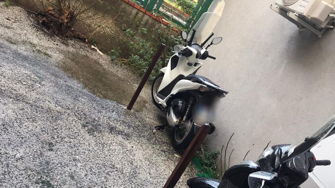 Lo scooter recuperato.