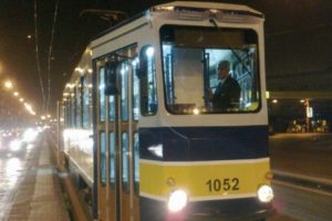 Venduti i tram storici di Napoli, potrebbero diventare pizzerie. L'Anm: 