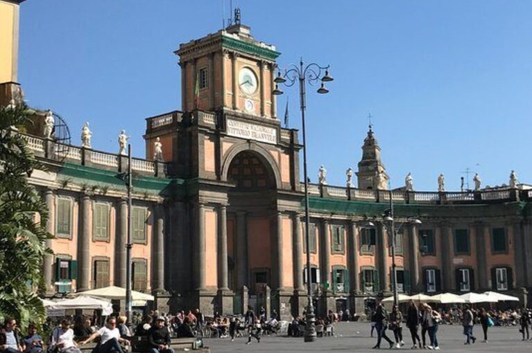 Il convitto nazionale Vittorio Emanuele II di piazza Dante, Napoli