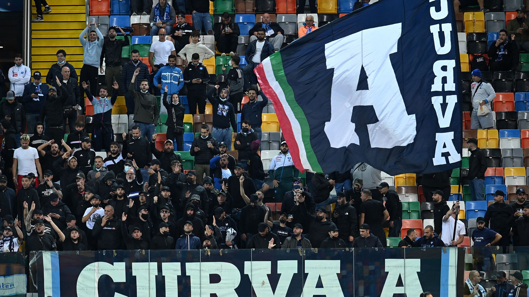 I tifosi del Napoli in trasferta a Udine lunedì sera.