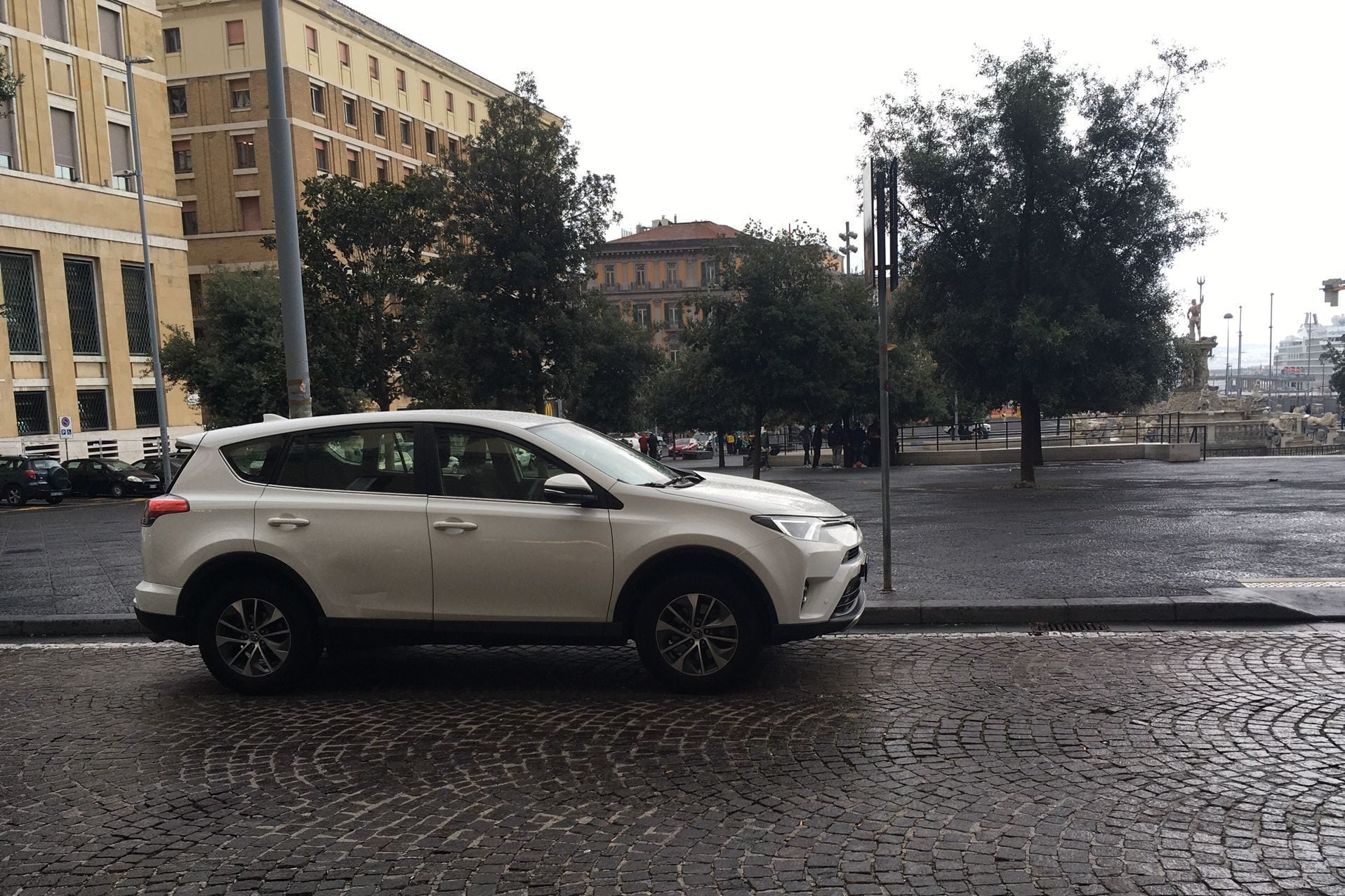 L’auto comunale destinata al sindaco, oggi non utilizzata da Manfredi
