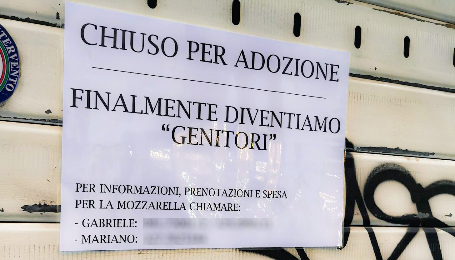Punto vendita di via Chiaia del caseificio Battiniello