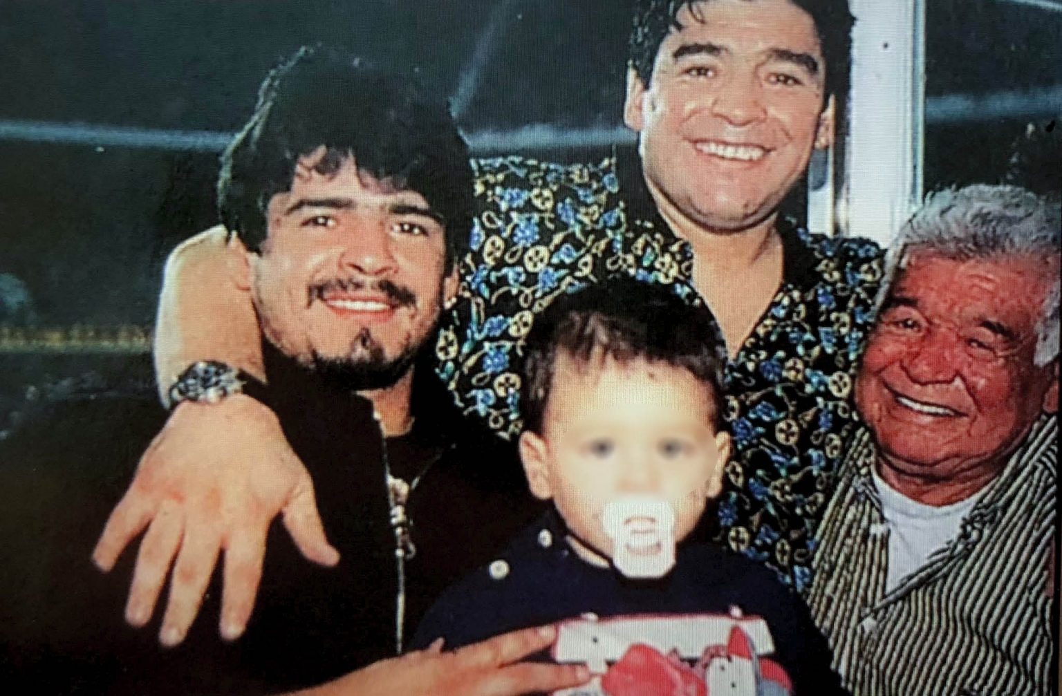 in che anno è morto maradona