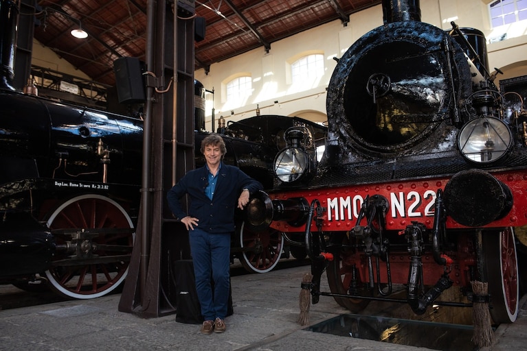 Alberto Angela al Museo Nazionale Ferroviario di Pietrarsa.