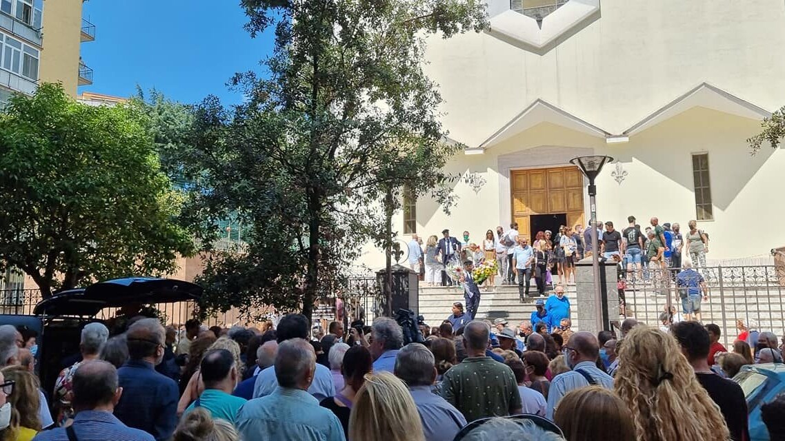 I funerali di Antonio Casagrande. Foto / Facebook