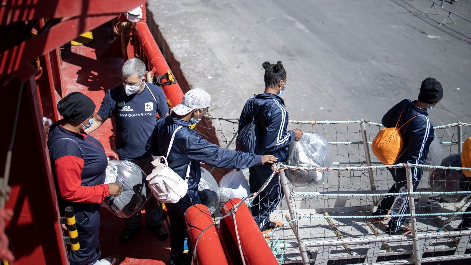 Lo sbarco a Salerno. Foto / Sos Mediterranee