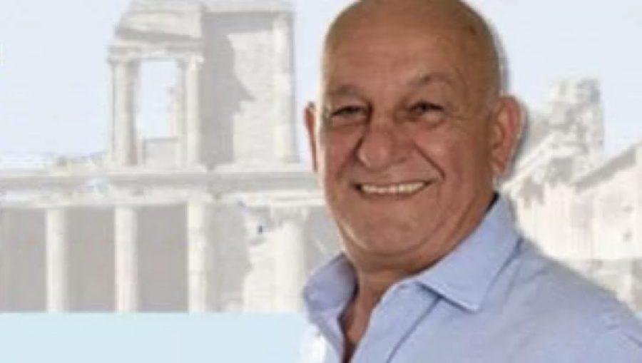 Domani i funerali di Marcello Toscano, l'insegnante ucciso a scuola a Melito Domani i funerali di Marcello Toscano, l'insegnante ucciso a scuola a Melito