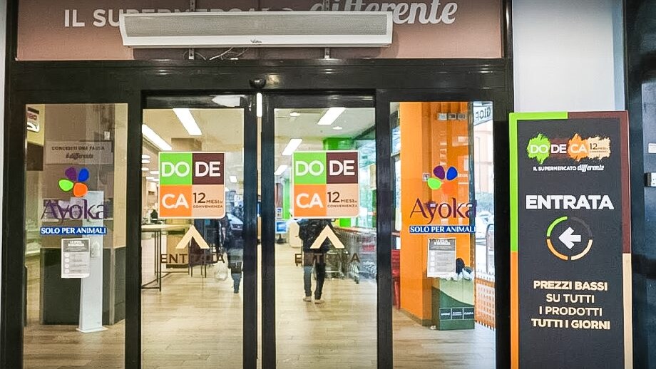 L'ingresso del supermercato Dodecà di via Arenaccia. [Immagine di repertorio]