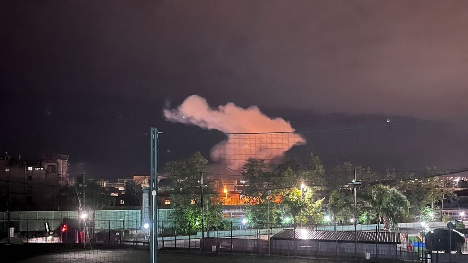 L'esplosione su via Pagliare / Foto dal gruppo Facebook Segnalazioni - San Giorgio a Cremano