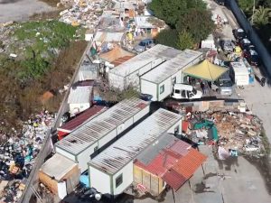 Manca l’acqua nel campo rom di Giugliano: inviate autobotti dei Vigili del Fuoco, oggi sopralluogo del Prefetto
