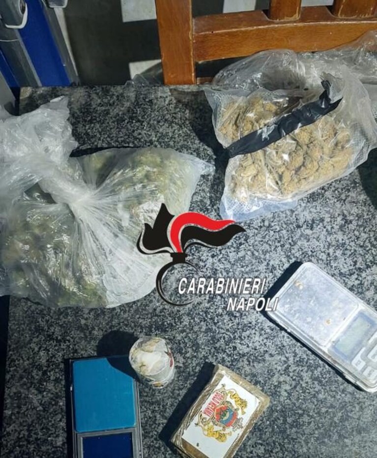 La droga sequestrata nelle operazioni