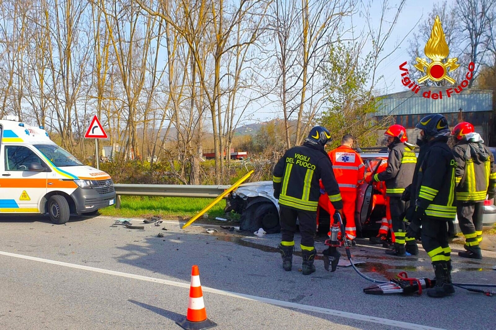 Scontro frontale tra due auto a Ottaviano, Alessandro muore a 44 anni ...