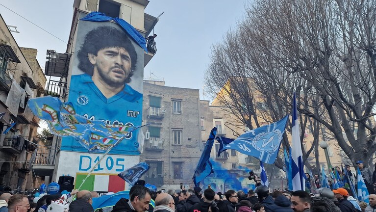 A Piazza Miracoli inaugurato anche un nuovo murale per Maradona