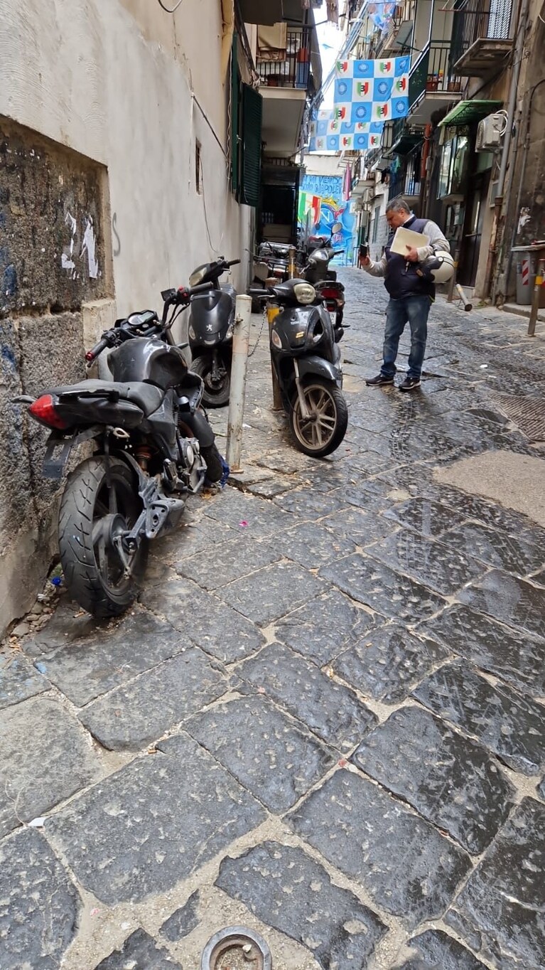 L'operazione della Municipale nel Pallonetto di Santa Lucia.