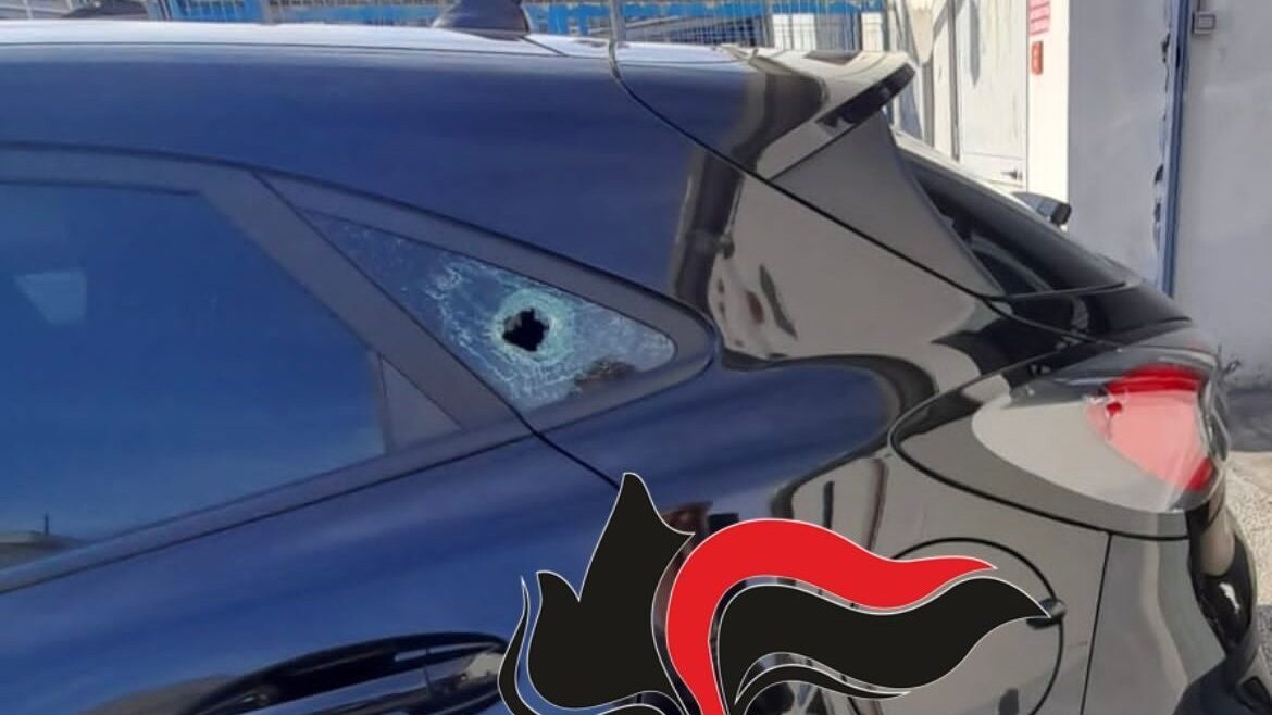 Il foro del proiettile.