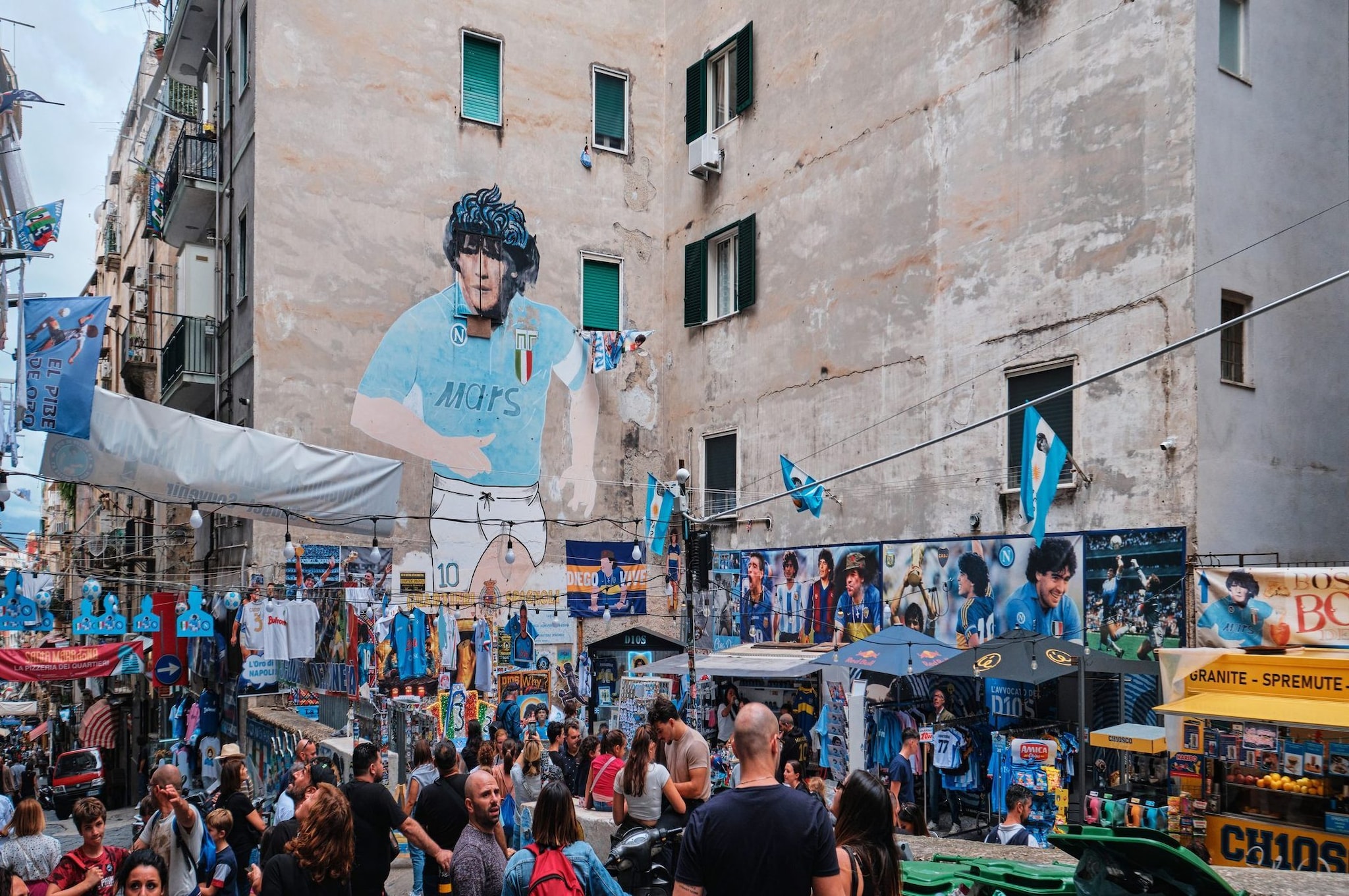 Largo Maradona