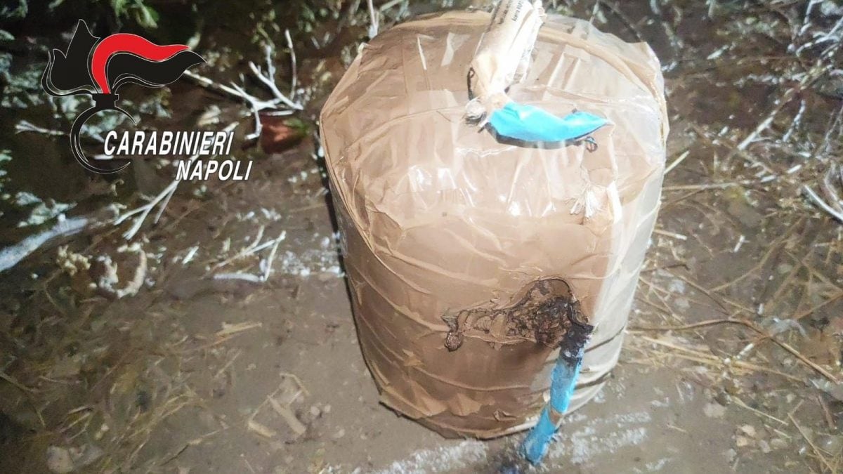 Uno di questi ordigni sequestrato mesi fa