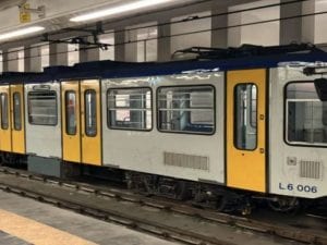 Metro Linea 6 a Napoli ferma su tutta la tratta dalle 7: i treni vecchi sono di nuovo guasti