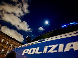 Aggredisce un&#8217;impiegata del Cup nel Napoletano: denunciata una donna