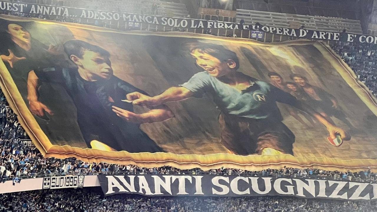 Il significato della coreografia "Avanti Scugnizzi" per lo Scudetto 2025 del Napoli