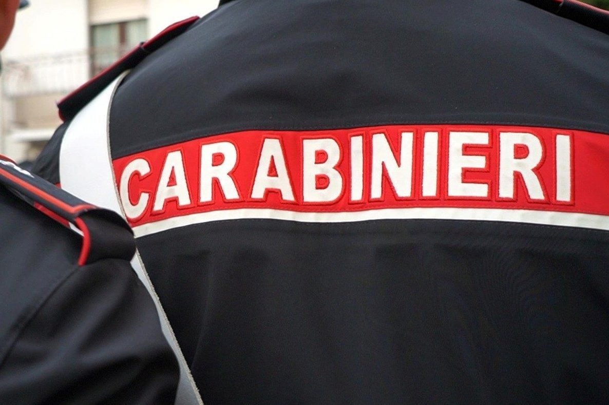 Bimbo di due anni resta chiuso in auto sotto il sole: salvato dai ...