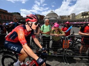 Giro d’Italia Napoli 2026, ordinanza piano traffico: strade chiuse da Gianturco al Lungomare giovedì 14 maggio