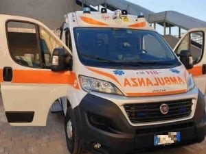 ambulanza-118-napoli_n_censored-1750146044623-1750146070111-300x225.jpg
