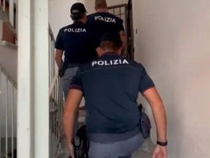 Agguato a Ponticelli, killer fa irruzione in casa e apre il fuoco: ferito pregiudicato
