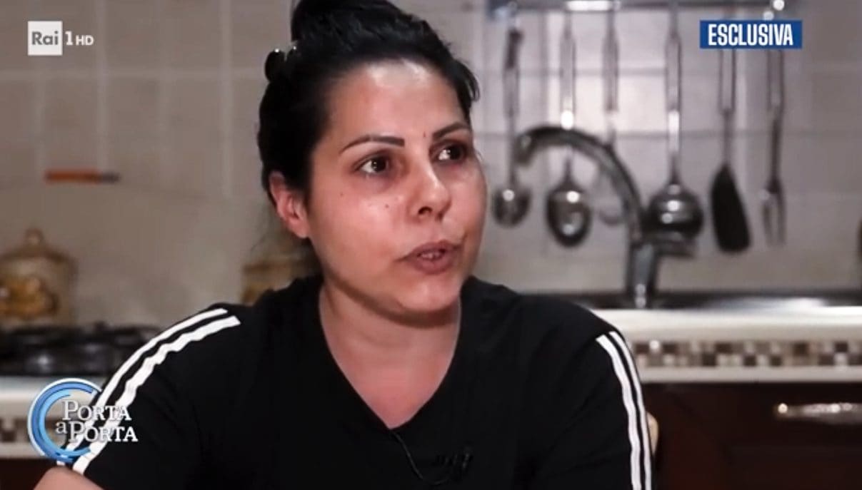 Martina Carbonaro, la mamma di Tucci: "Lei era come una figlia e lui deve pagare". Ad Afragola tensioni in un negozio