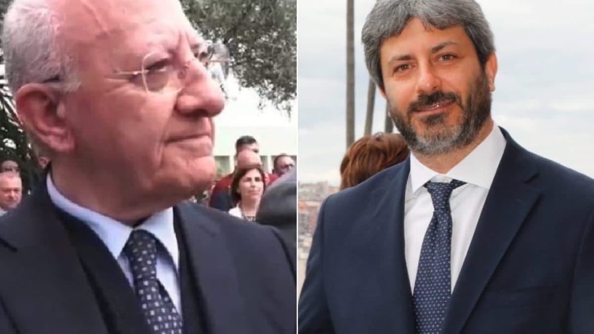 Vincenzo De Luca (a sinistra) e Roberto Fico (a destra)
