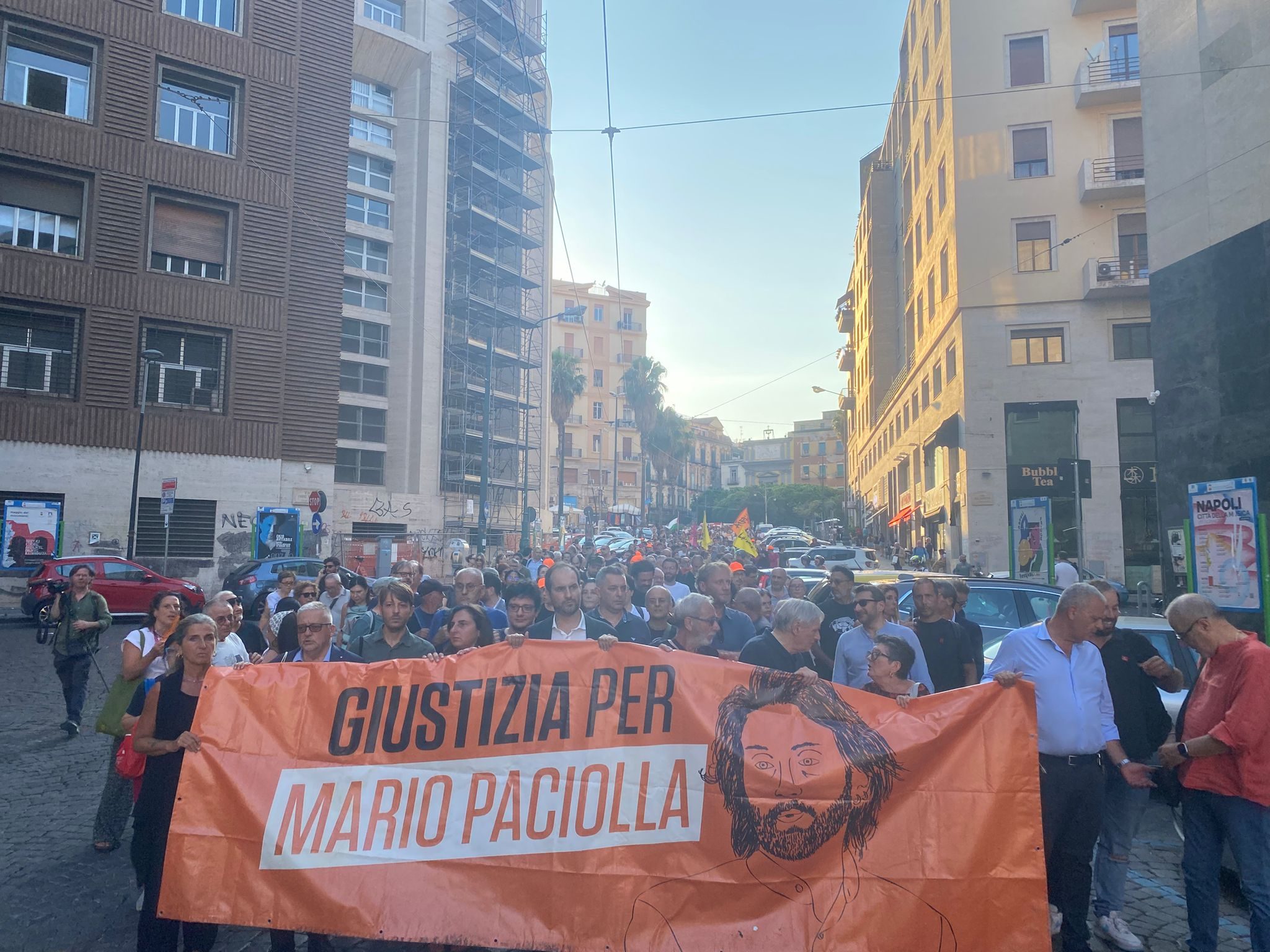 A Napoli corteo per Mario Paciolla a 5 anni dalla morte: "Chiediamo ancora verità e giustizia"