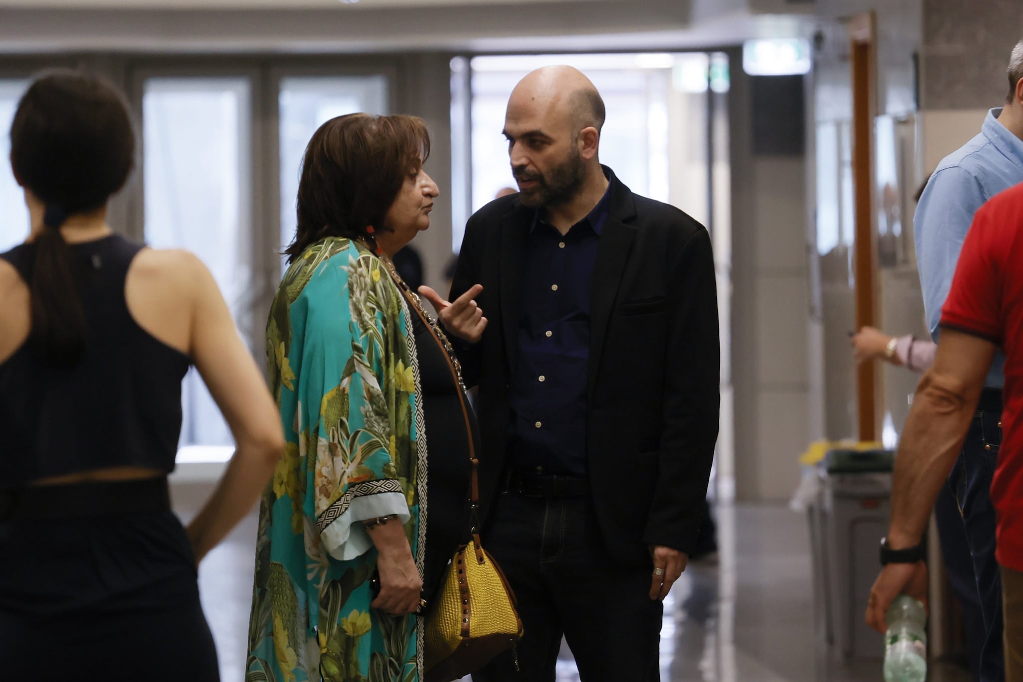 La giornalista Rosaria Capacchione e lo scrittore Roberto Saviano alla lettura della sentenza d’appello