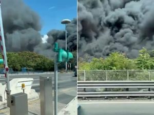 Incendio tra Castellammare e Pompei, brucia il deposito giudiziario. Sospesa la Circumvesuviana