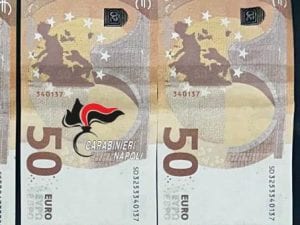 Ad Ischia con mille euro falsi, ma le due banconote hanno lo stesso seriale
