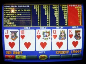 video-poker-videopoker-azzardo-macchinette-gioco-300x225.jpg