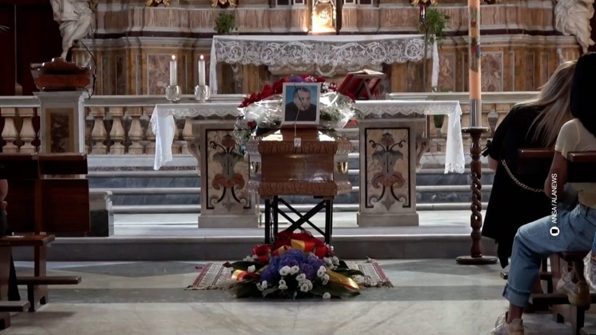 I funerali di Vincenzo Del Grosso a Forcella