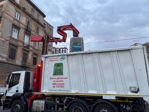 Sciopero dei netturbini 17 ottobre, a Napoli rischio stop per raccolta rifiuti e spazzamento strade