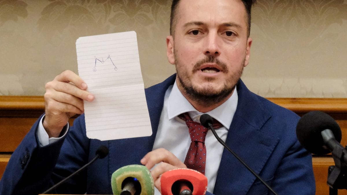 Giuliano Granato di "Potere al Popolo"