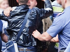 Rapine a minori ed anziani in strada: fermati cinque giovani tra i 19 e i 17 anni