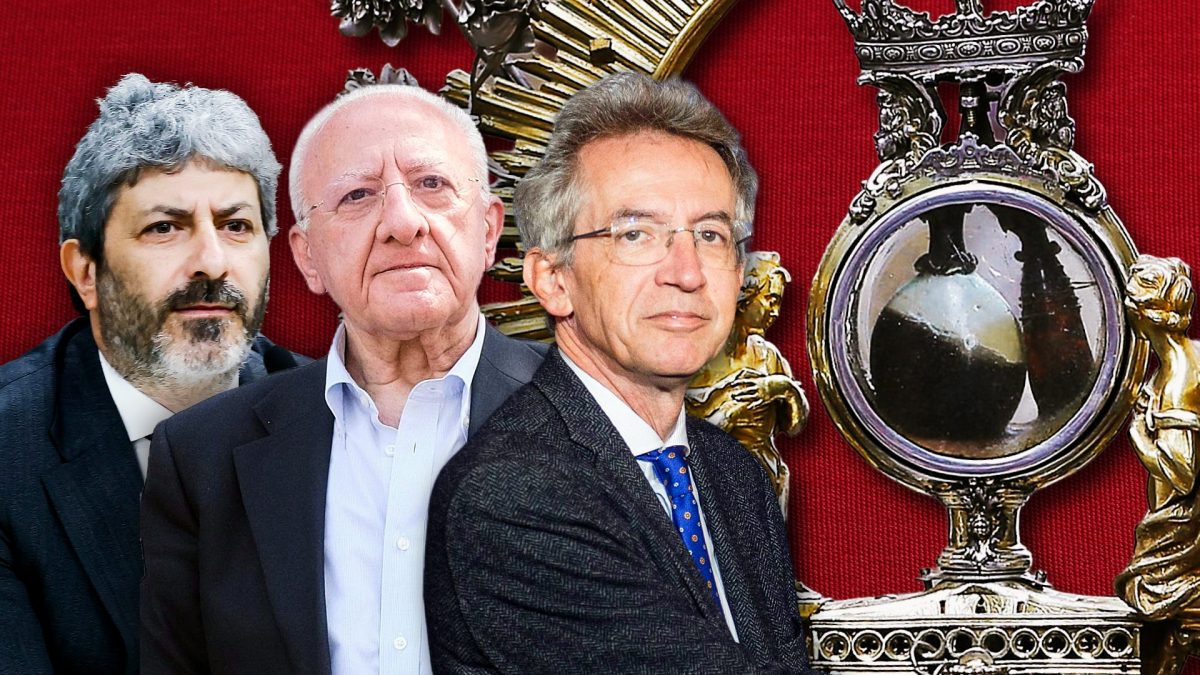 Fico, De Luca, Manfredi e a destra l’ampolla col sangue di San Gennaro