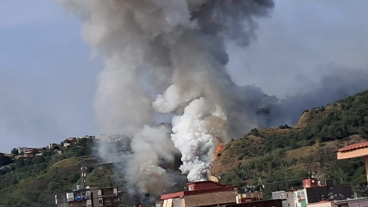 L’esplosione a Pianura, nella fabbrica di fuochi d’artificio