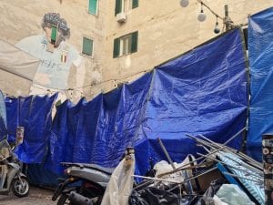 Perché il murale di Maradona è ancora chiuso. Le ipotesi per riaprirlo sono due, tocca al Comune decidere