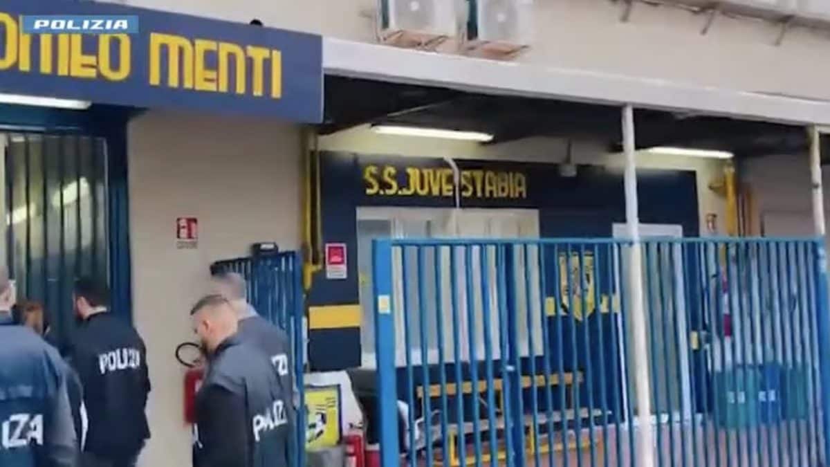 La Polizia allo Stadio Romeo Menti di Castellammare di Stabia