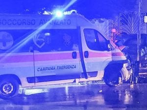 ambulanza-repertorio-1736782873874-1761197853790_censored-300x225.jpg