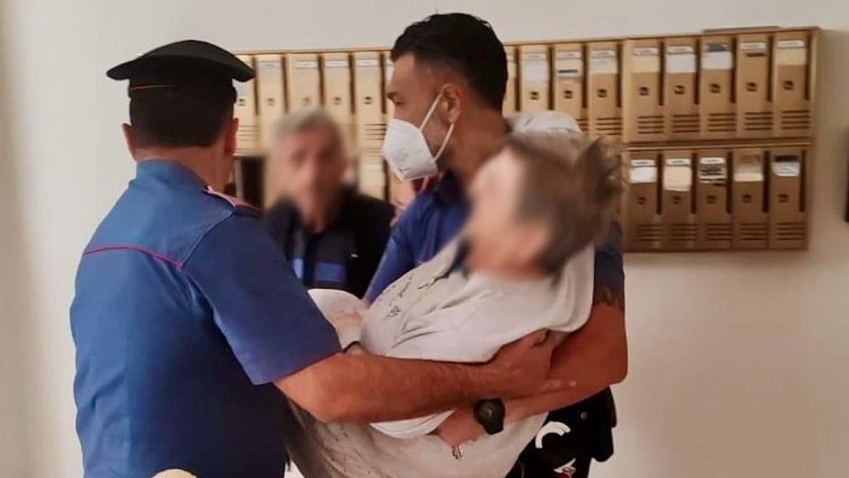 L’intervento dei carabinieri a Villaricca (Napoli)